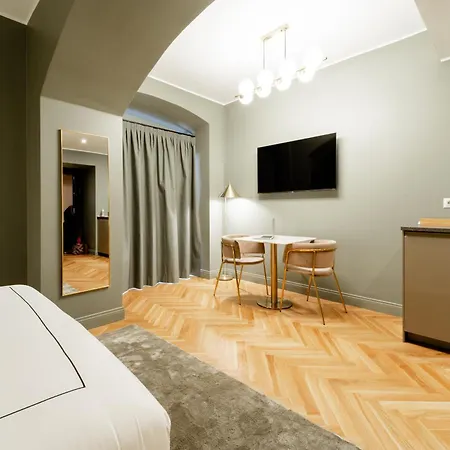 Prestige Boutique - Piazza Duomo 2 Milán