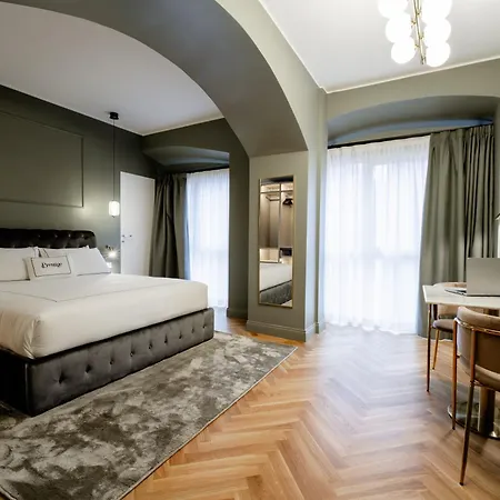 Prestige Boutique - Piazza Duomo 2 3*