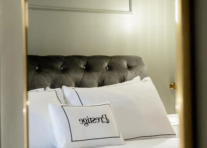 Prestige Boutique - Piazza Duomo 2 Apartment 3*